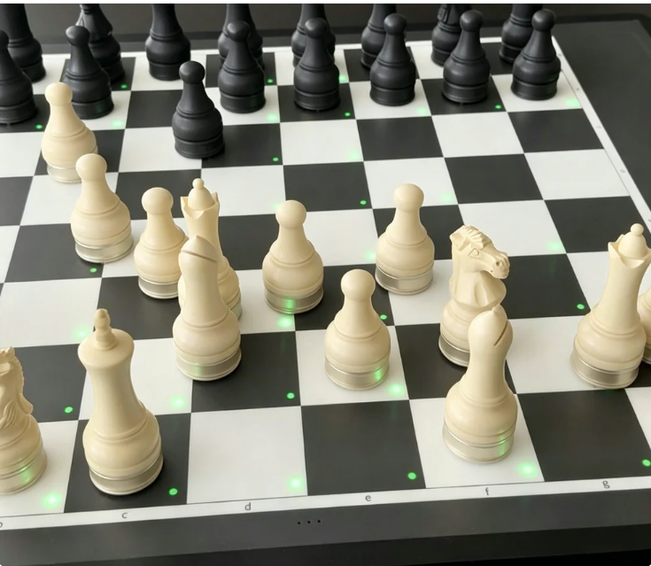 ♟️Magnetiskt schackspel med hopfällbart bräde✨