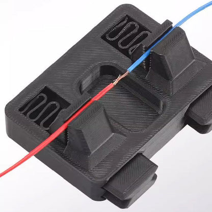 🔧 50% RABATT NU! ⚡ Praktisk lödfixtur med justerbara klämmor – stabil, värmetålig & perfekt för elektronikreparationer, bilservice och hobbyarbete 🛠️