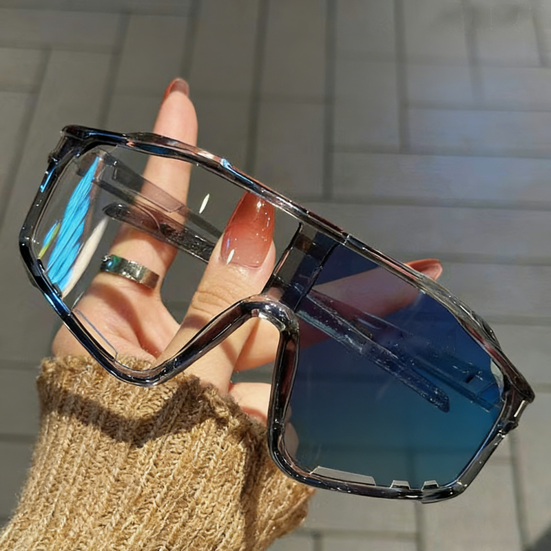 🏃‍♂️🚴‍♀️ Light-Sensitive Sports Glasses for Men & Women