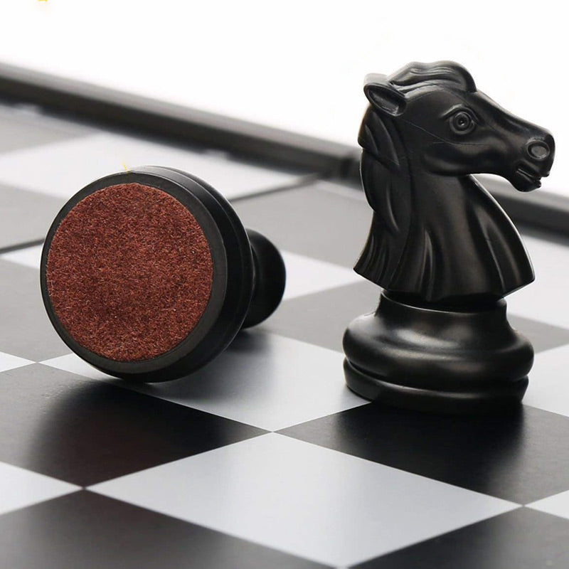 ♟️Magnetiskt schackspel med hopfällbart bräde✨
