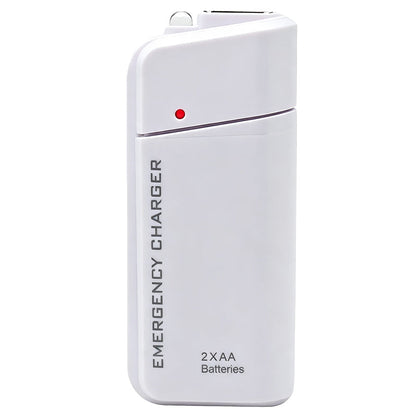 Bärbar nödladdare för mobiltelefoner – powerbank som drivs med AA-batterier och har en LED-ficklampa